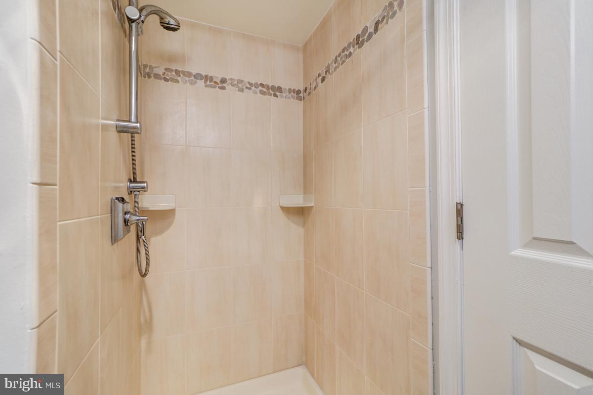 MONTEBELLO - Residential