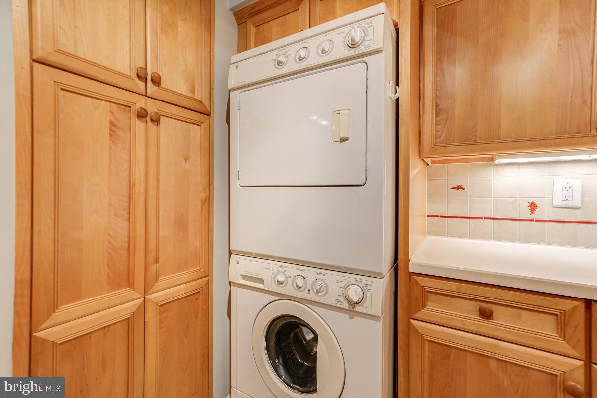 MONTEBELLO - Residential