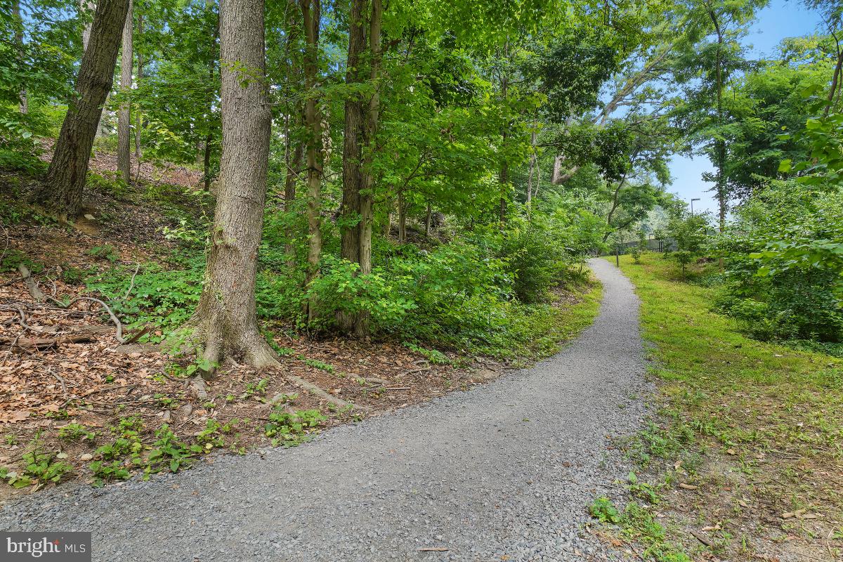 MONTEBELLO - Residential