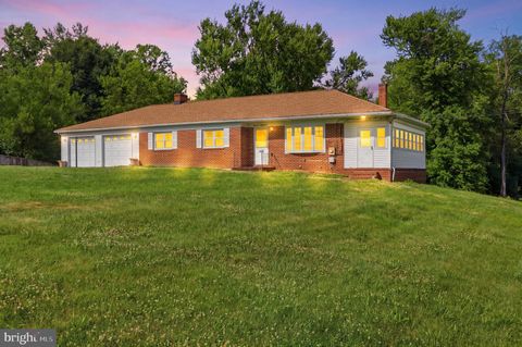 Homes For Rent - 5233 Kerger Road<br/> ELLICOTT CITY, MD 21043