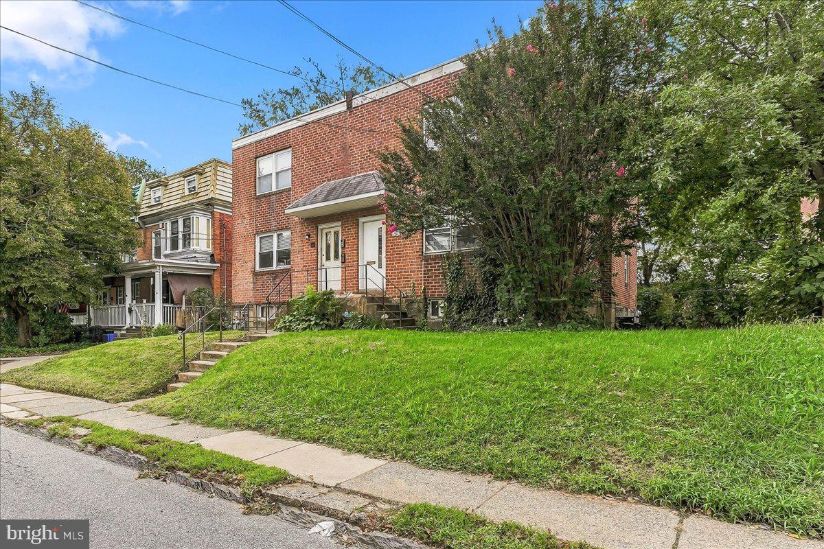 38 E STRATFORD AVENUE