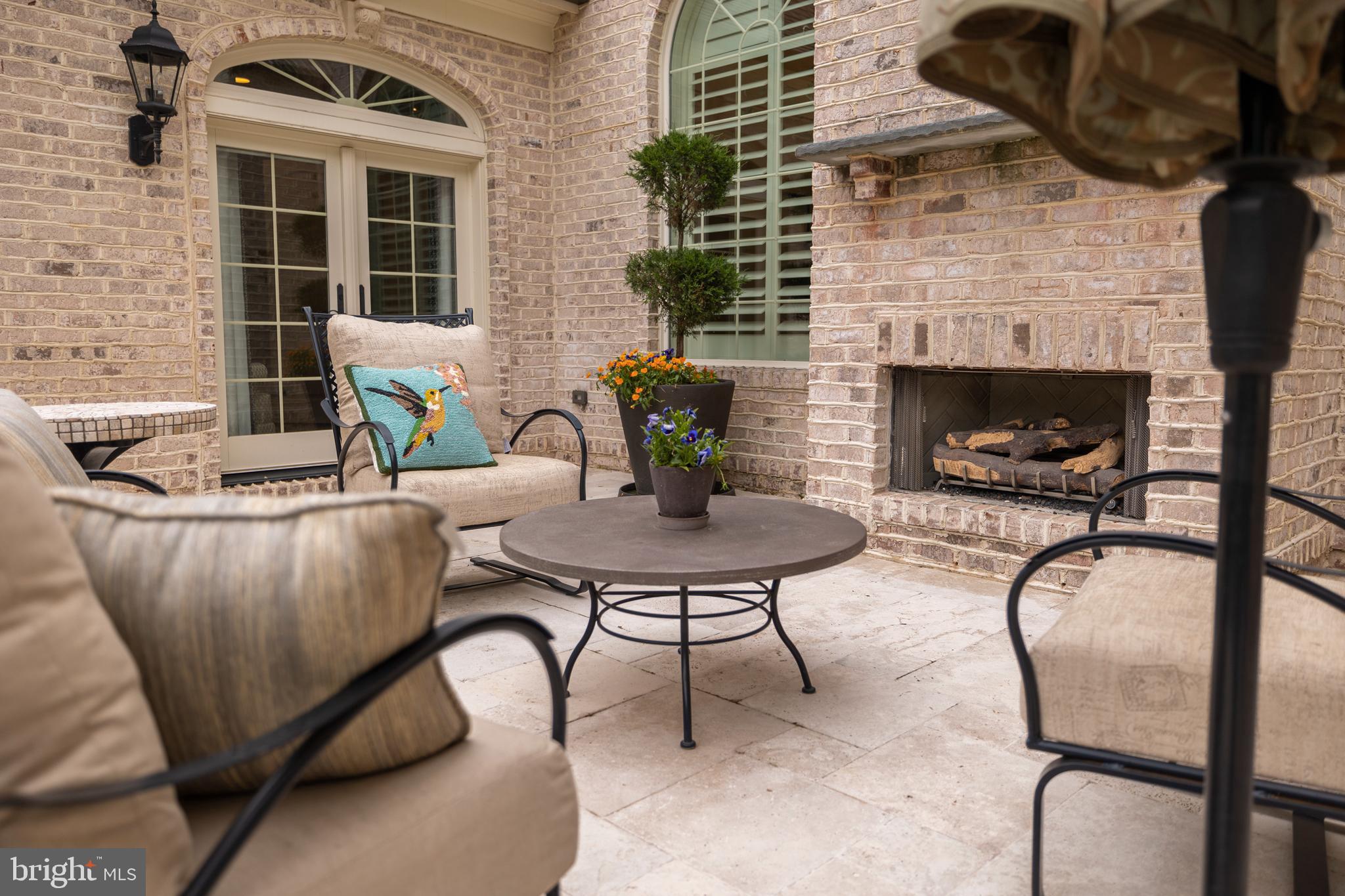 CREIGHTON FARMS - Residential