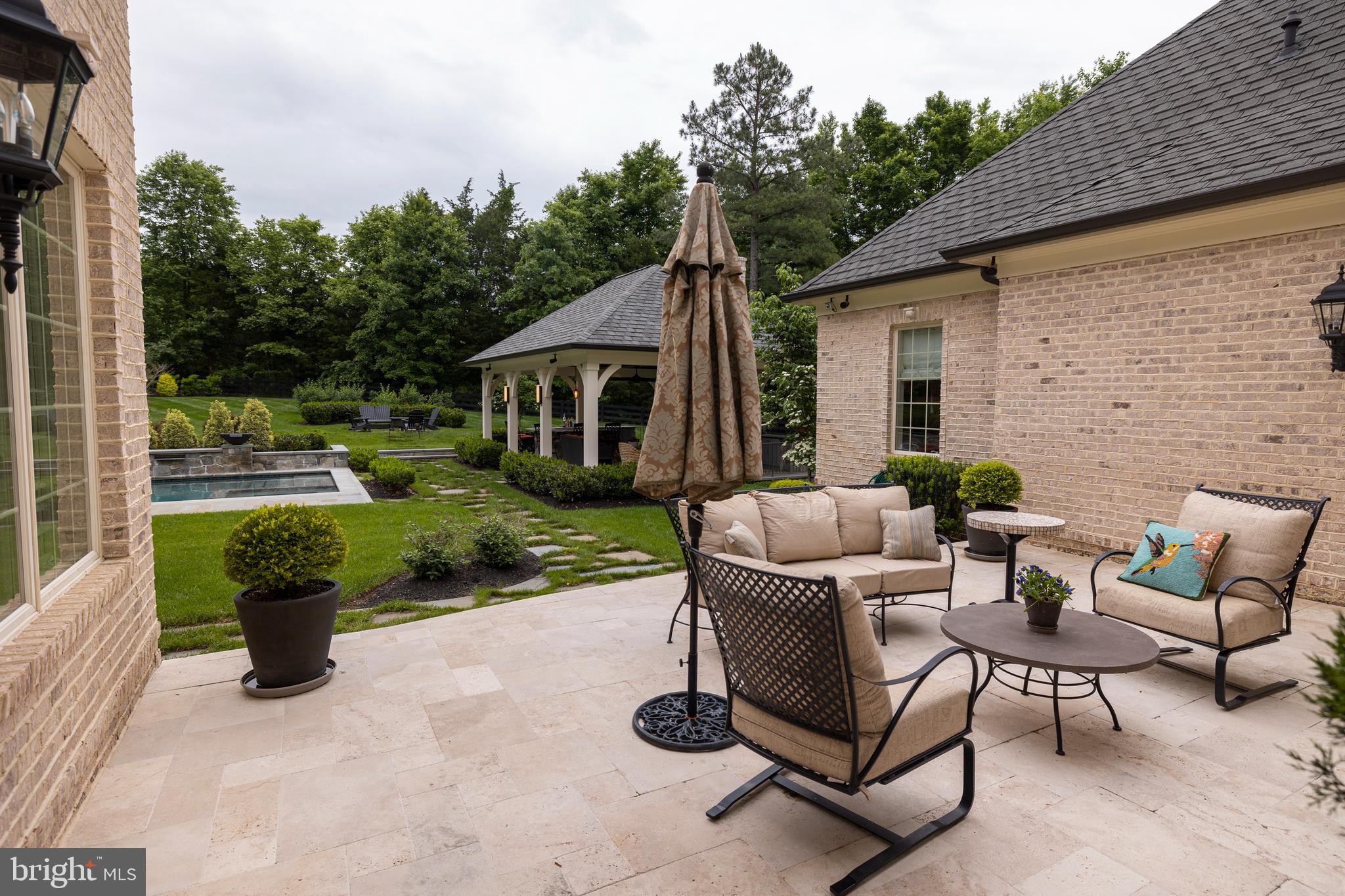 CREIGHTON FARMS - Residential