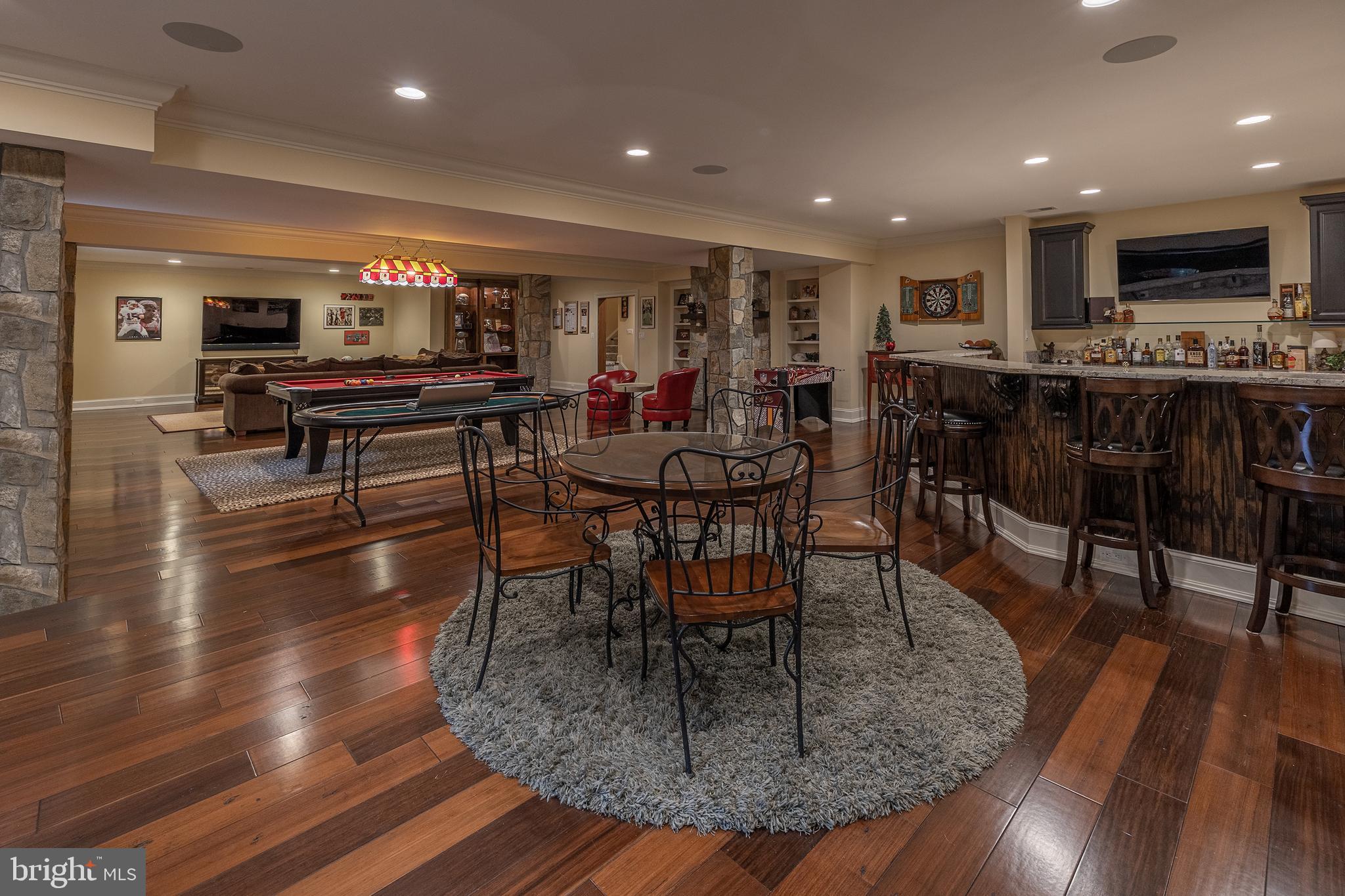 CREIGHTON FARMS - Residential