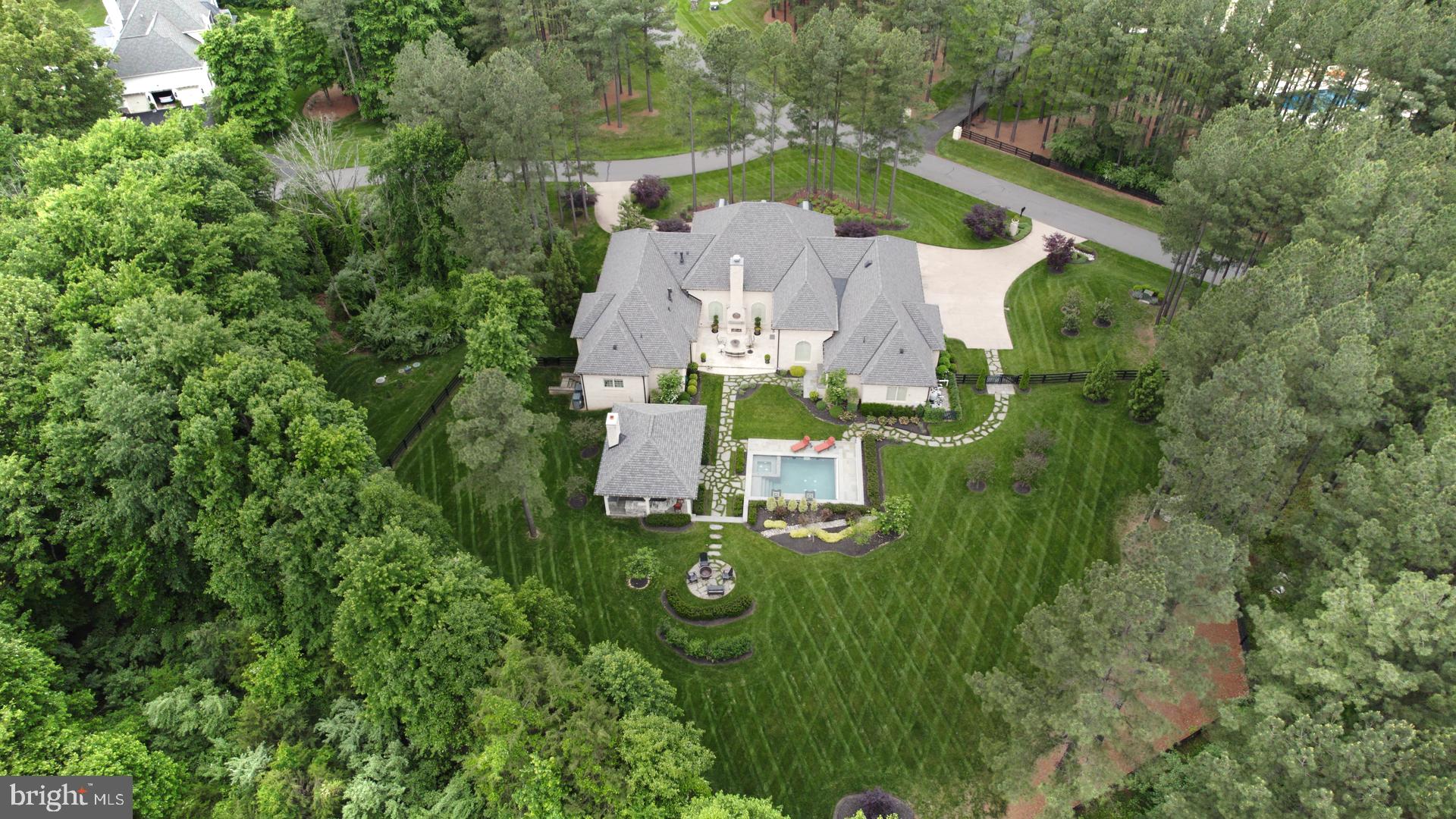 CREIGHTON FARMS - Residential