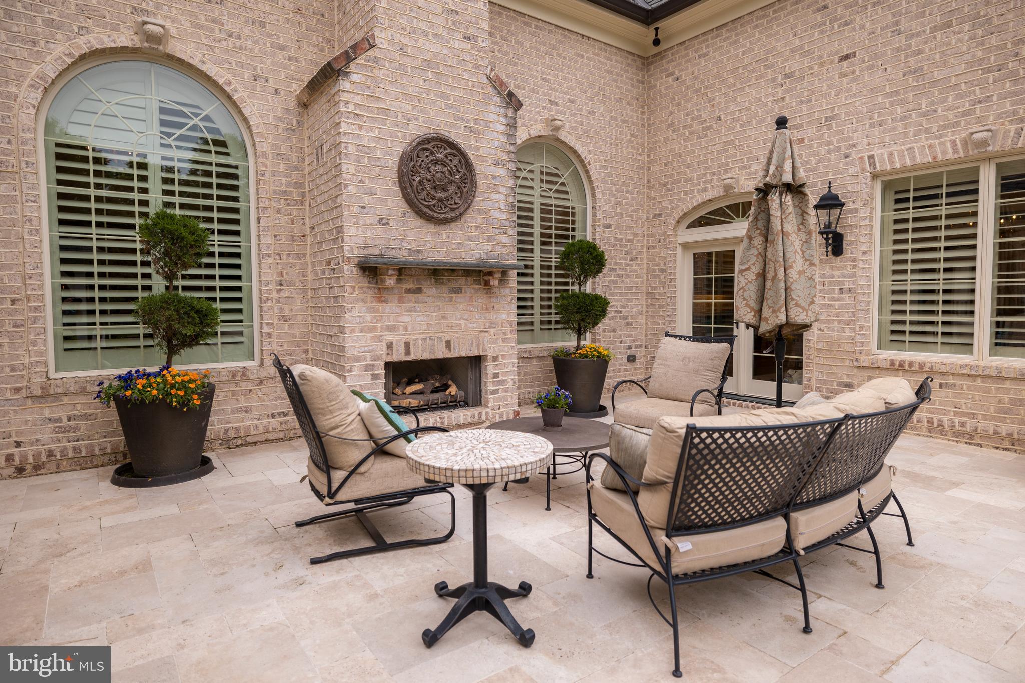 CREIGHTON FARMS - Residential