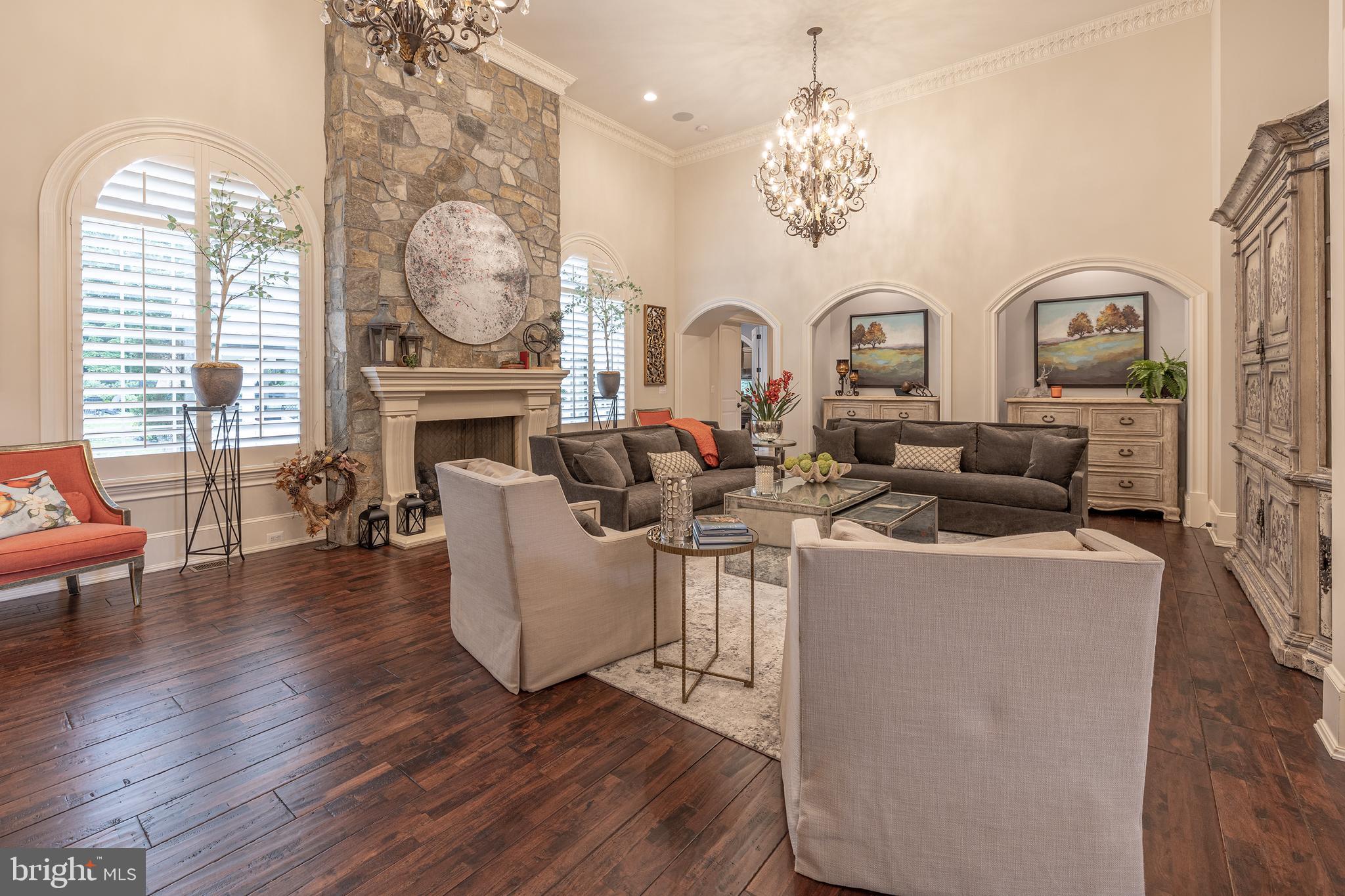 CREIGHTON FARMS - Residential