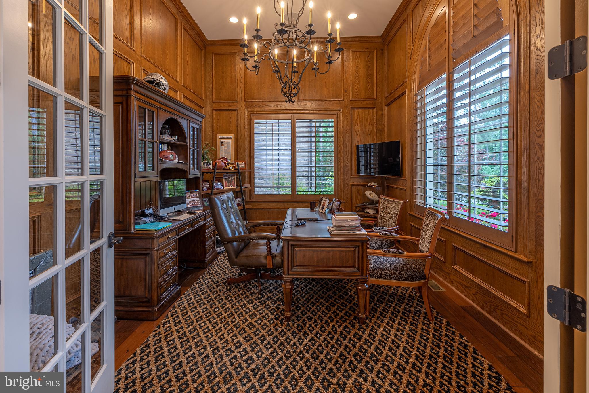 CREIGHTON FARMS - Residential