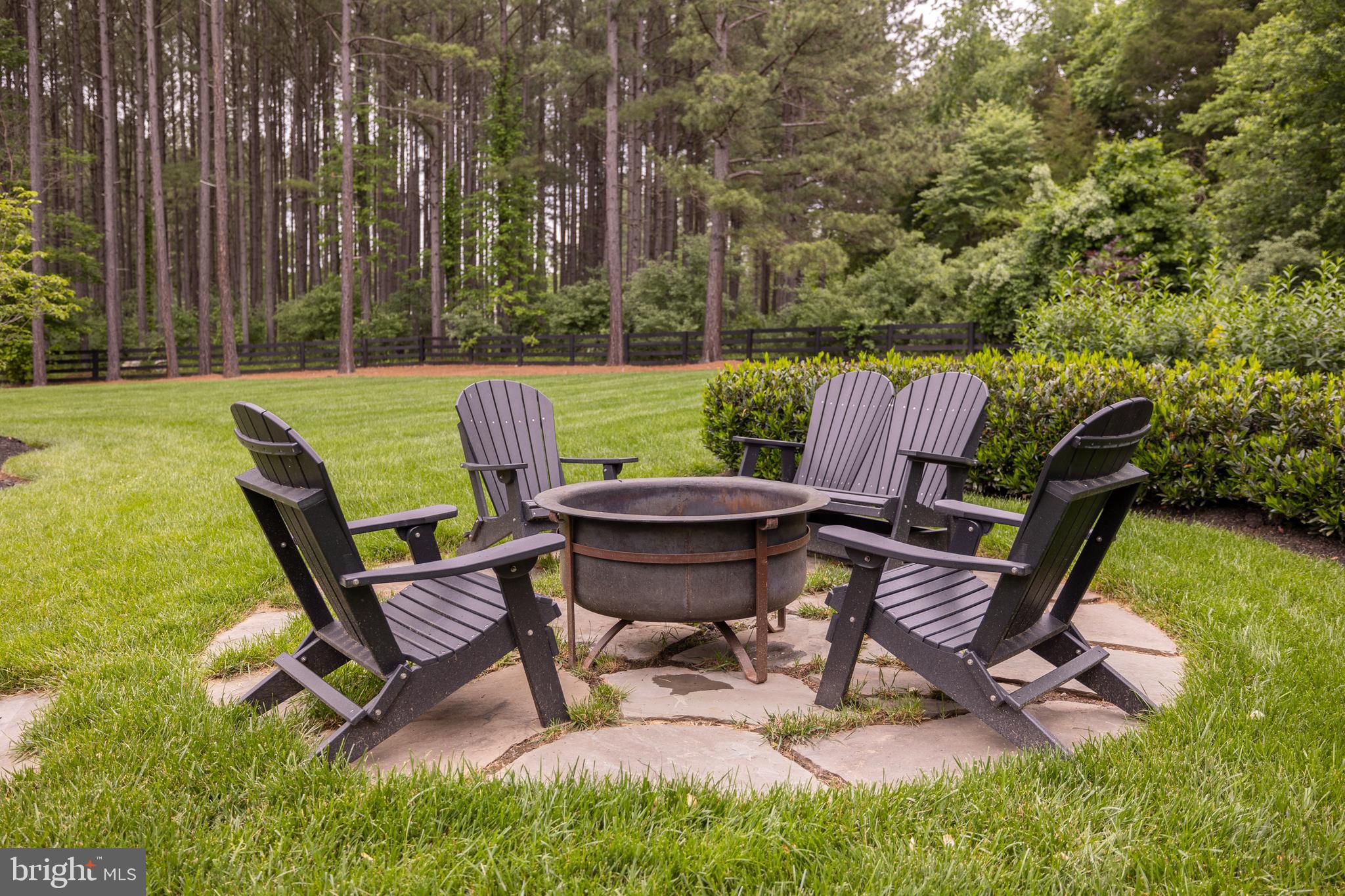 CREIGHTON FARMS - Residential