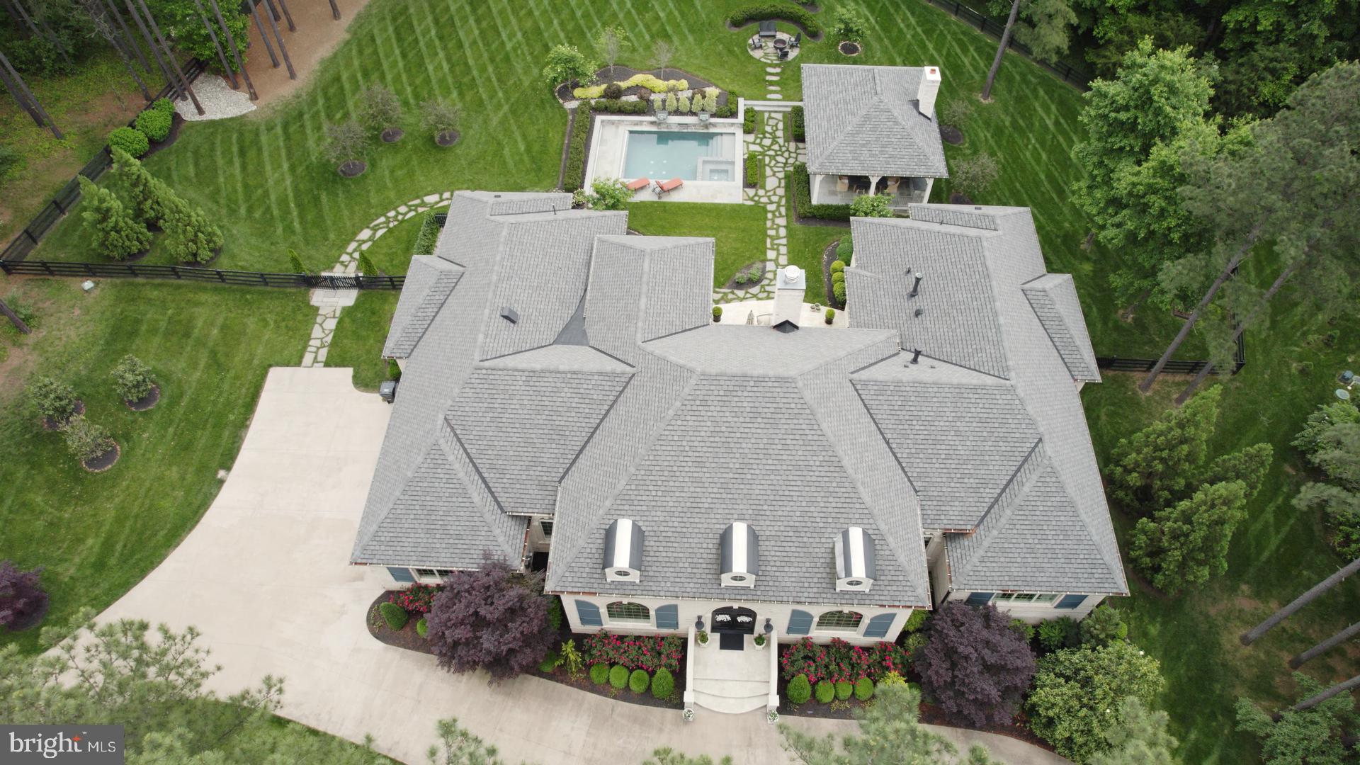 CREIGHTON FARMS - Residential