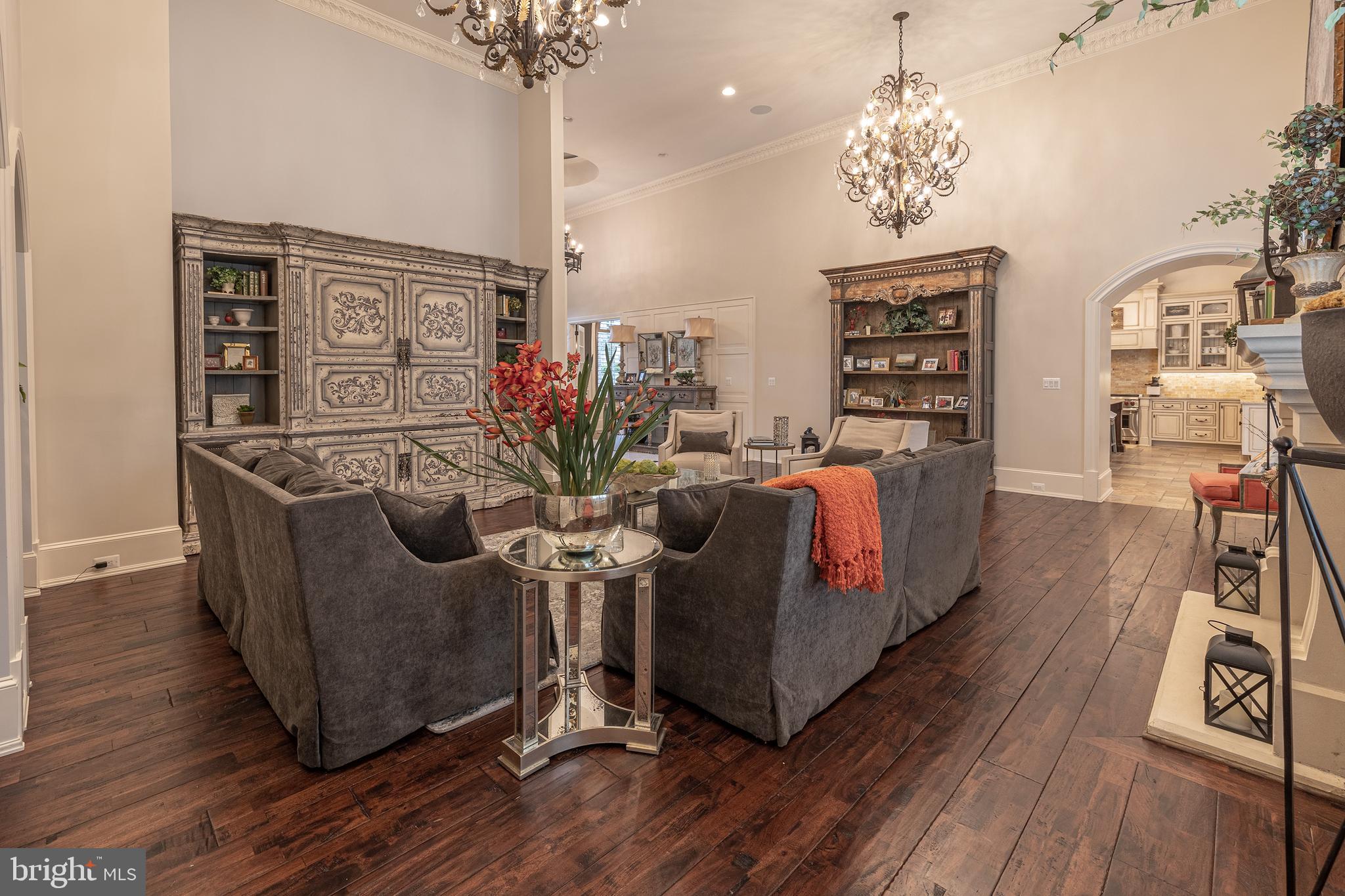 CREIGHTON FARMS - Residential