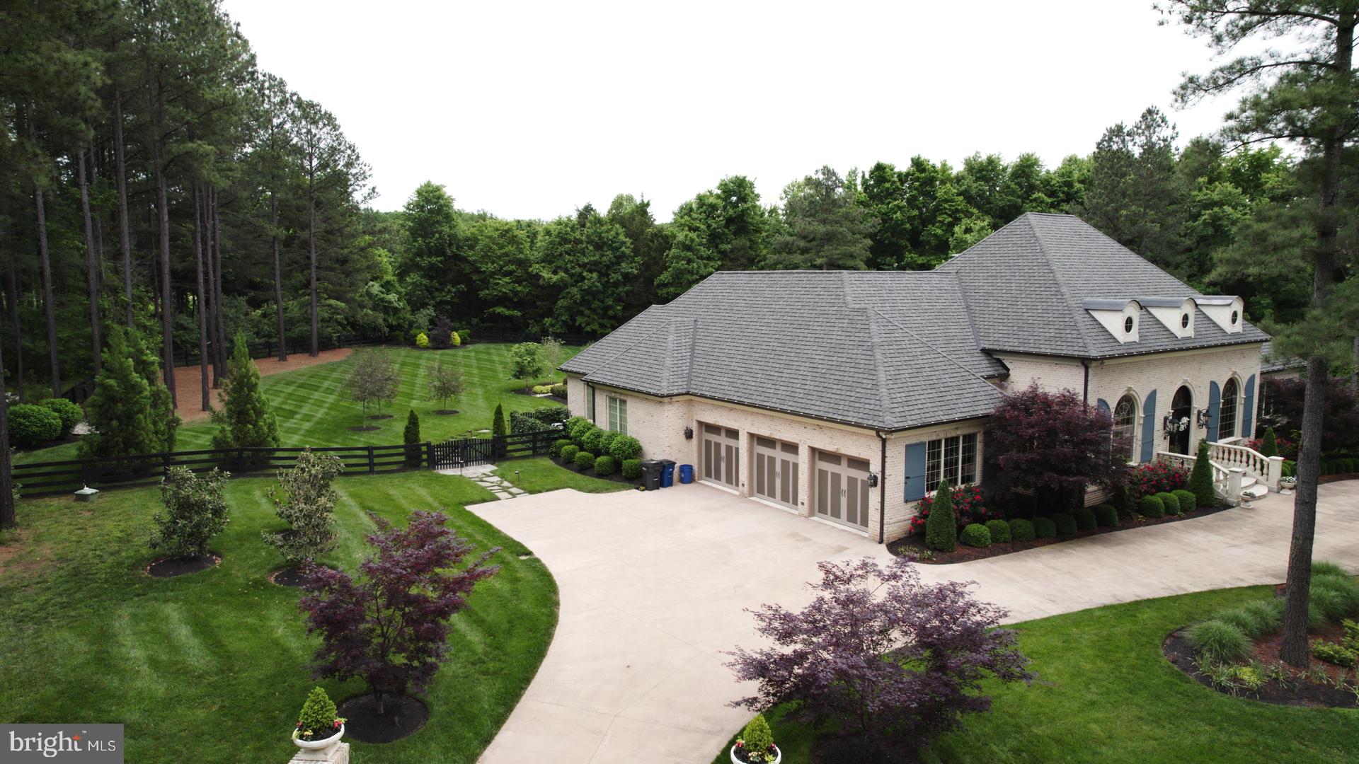 CREIGHTON FARMS - Residential