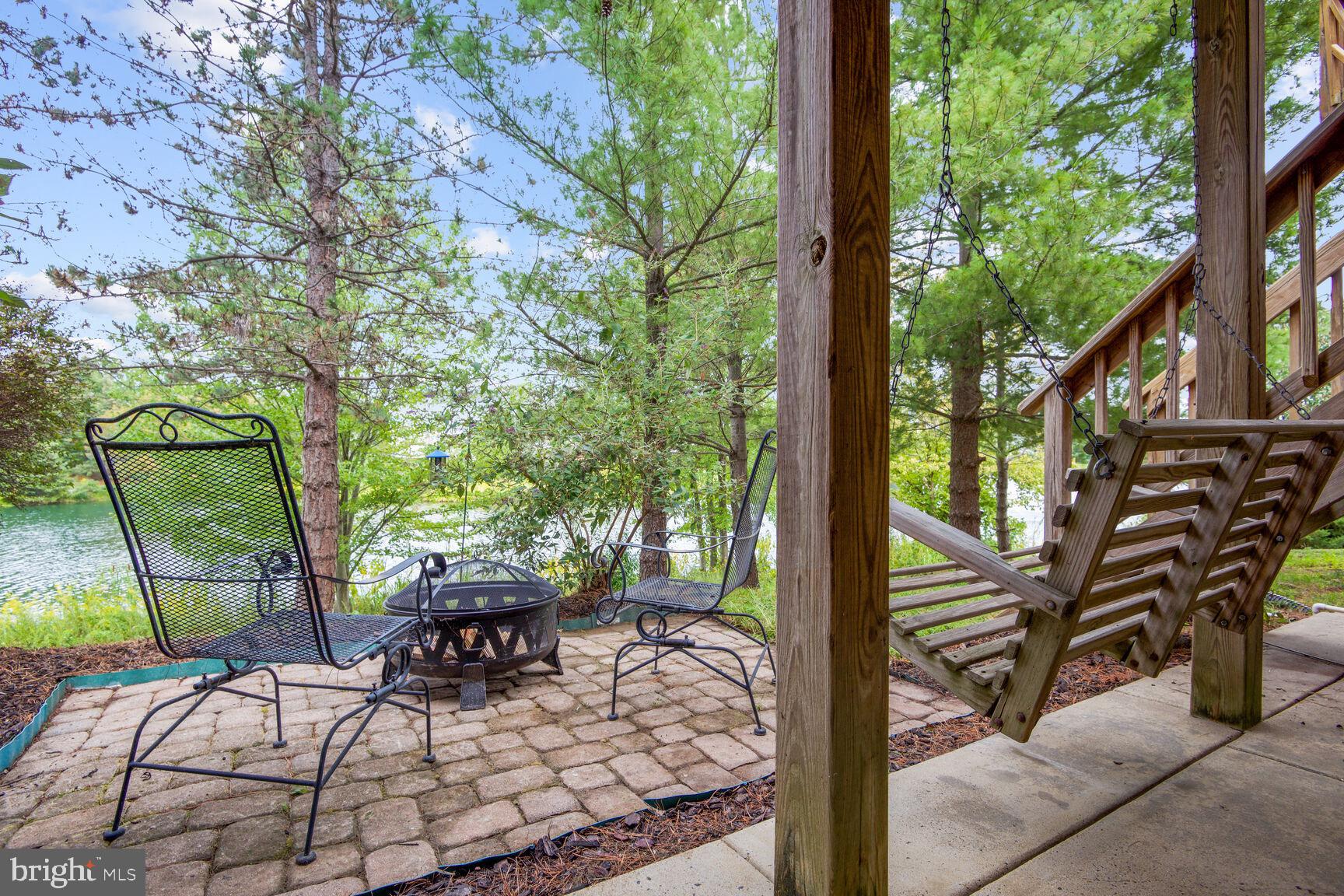 ASHBURN VILLAGE - Residential