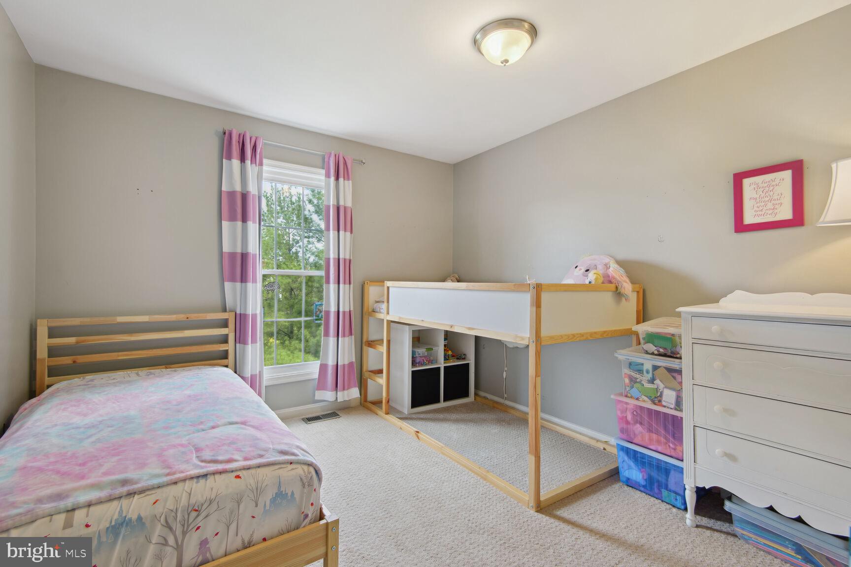 ASHBURN VILLAGE - Residential