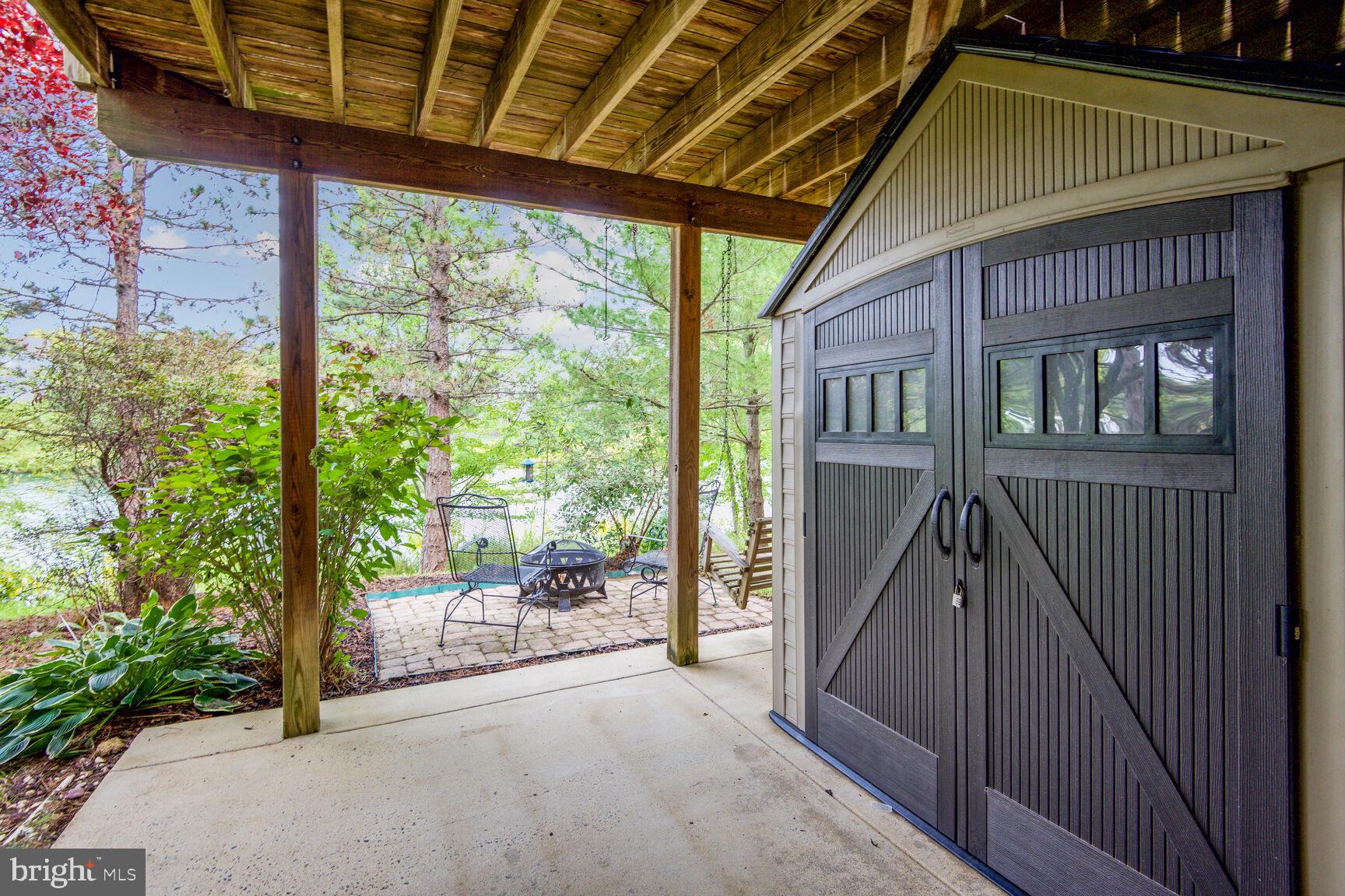 ASHBURN VILLAGE - Residential