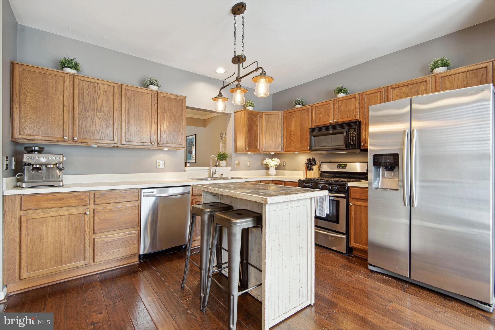 ASHBURN VILLAGE - Residential