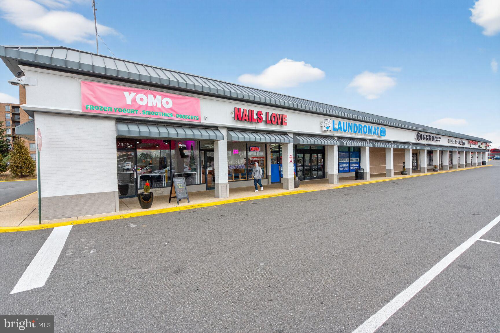 ADAMS WALK - Residential Lease