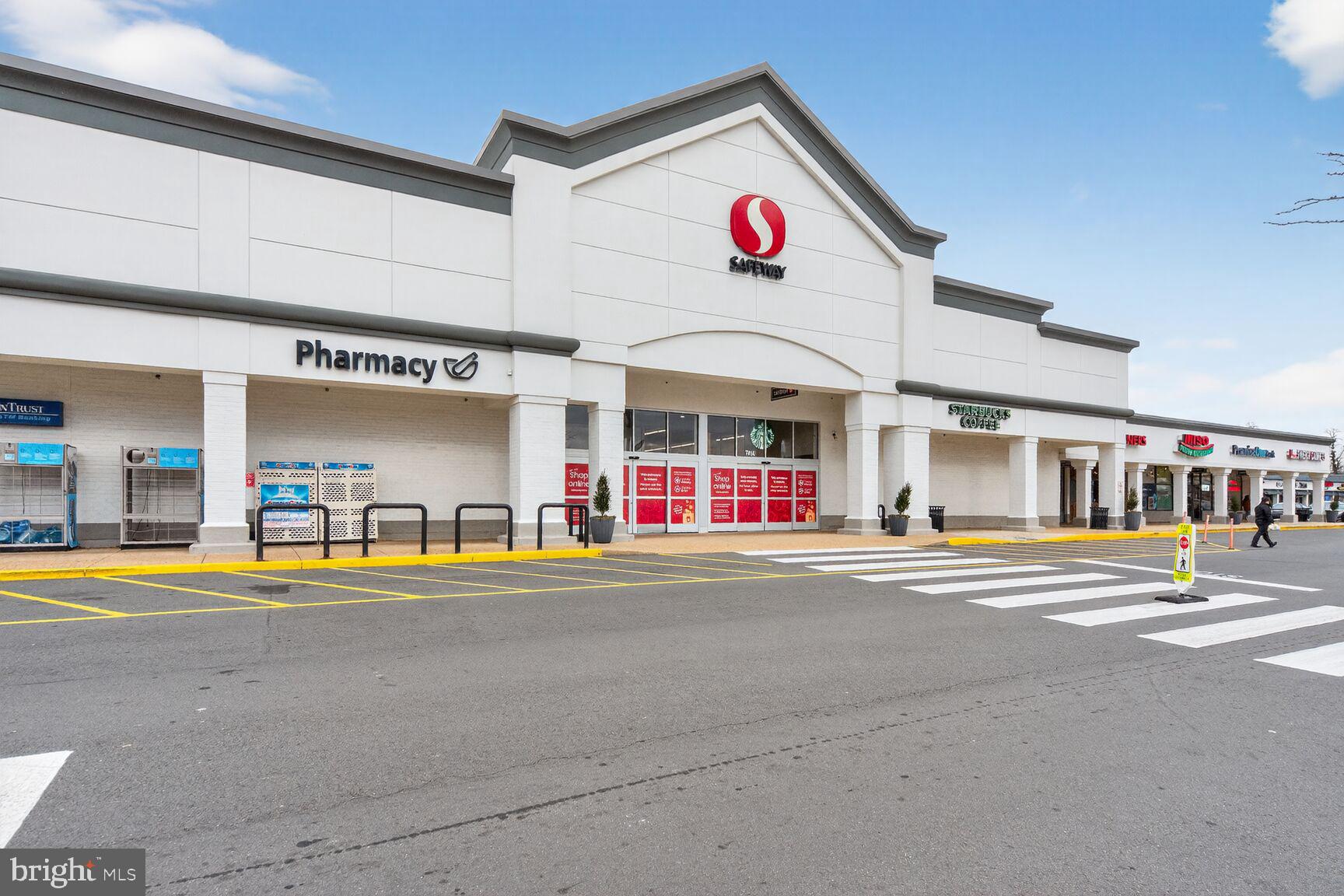 ADAMS WALK - Residential Lease