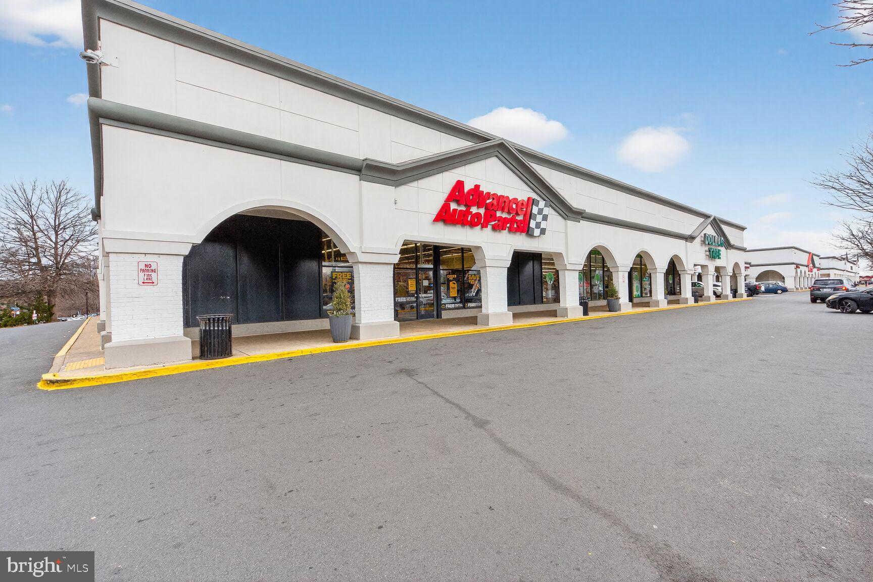 ADAMS WALK - Residential Lease