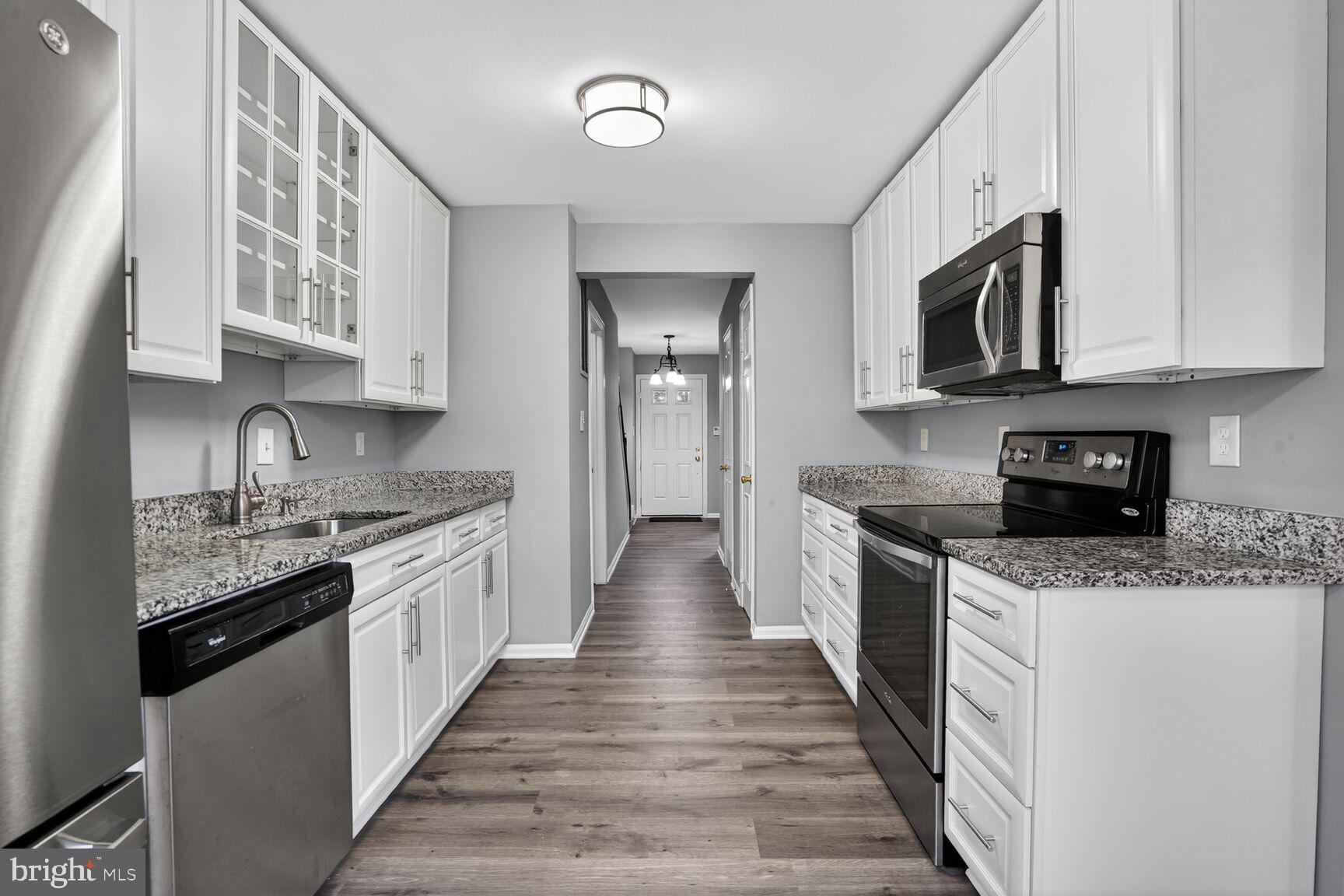 ADAMS WALK - Residential Lease