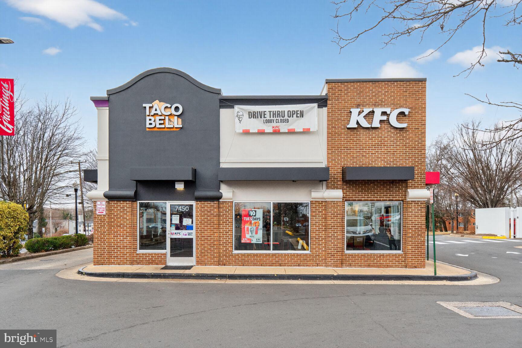 ADAMS WALK - Residential Lease