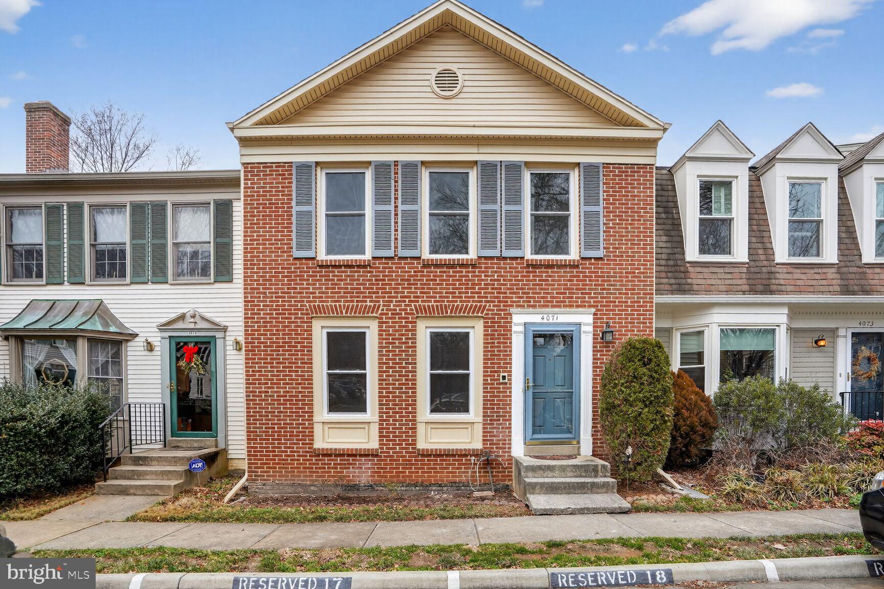 ADAMS WALK - Residential Lease