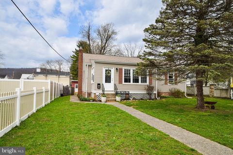 Homes For Sale - 9 Lombard Street<br/> Frederick County, THURMONT, MD 21788