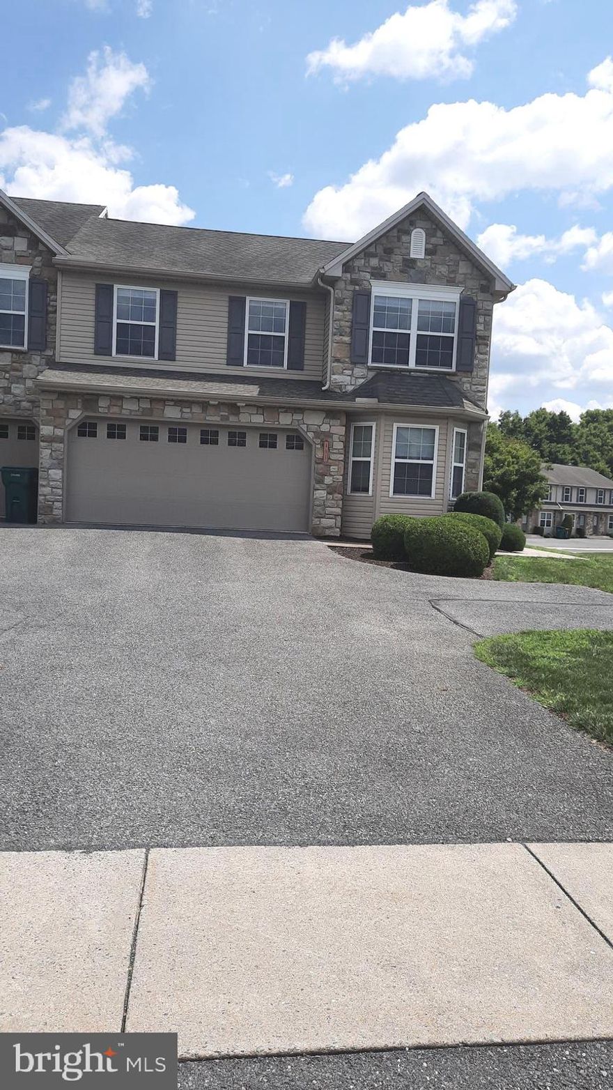 Beautiful end unit townhome available in the very popular Silver Creek development. This is one of only four in this development that features first floor primary bedroom and full bath. Also features a huge loft area for extra living space.
 All interested parties must be preapproved before showings, contact list agent.