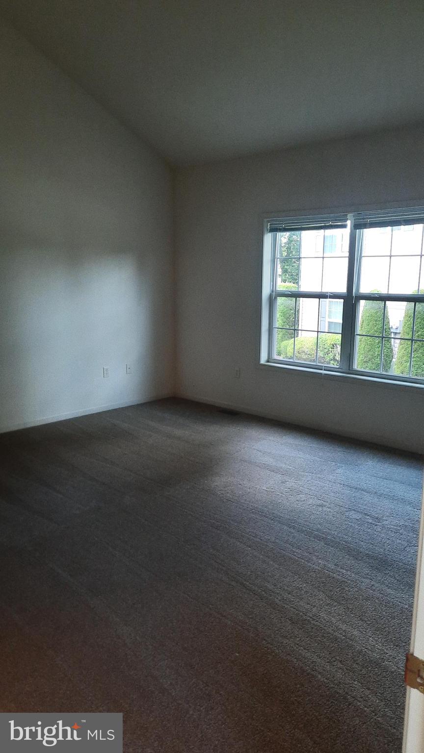 SILVER CREEK - Residential Lease