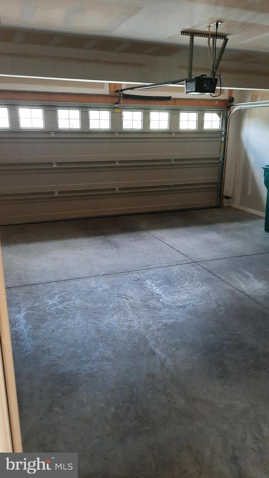 SILVER CREEK - Residential Lease