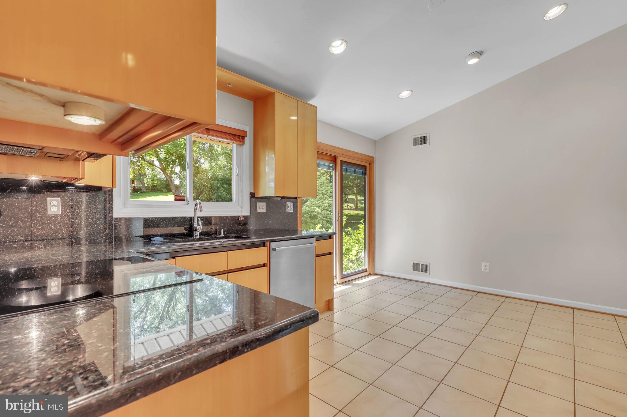 THE POINTS - Residential