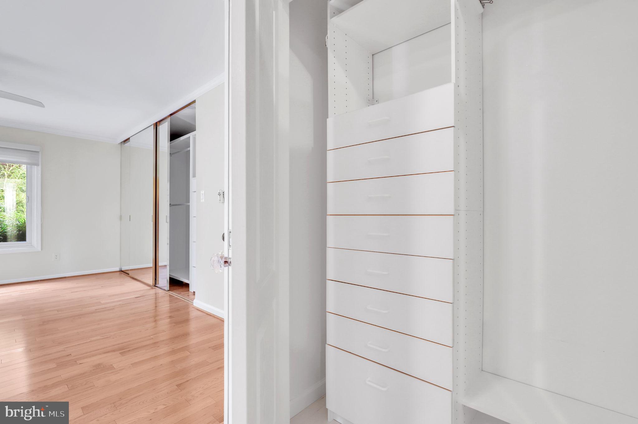 THE POINTS - Residential