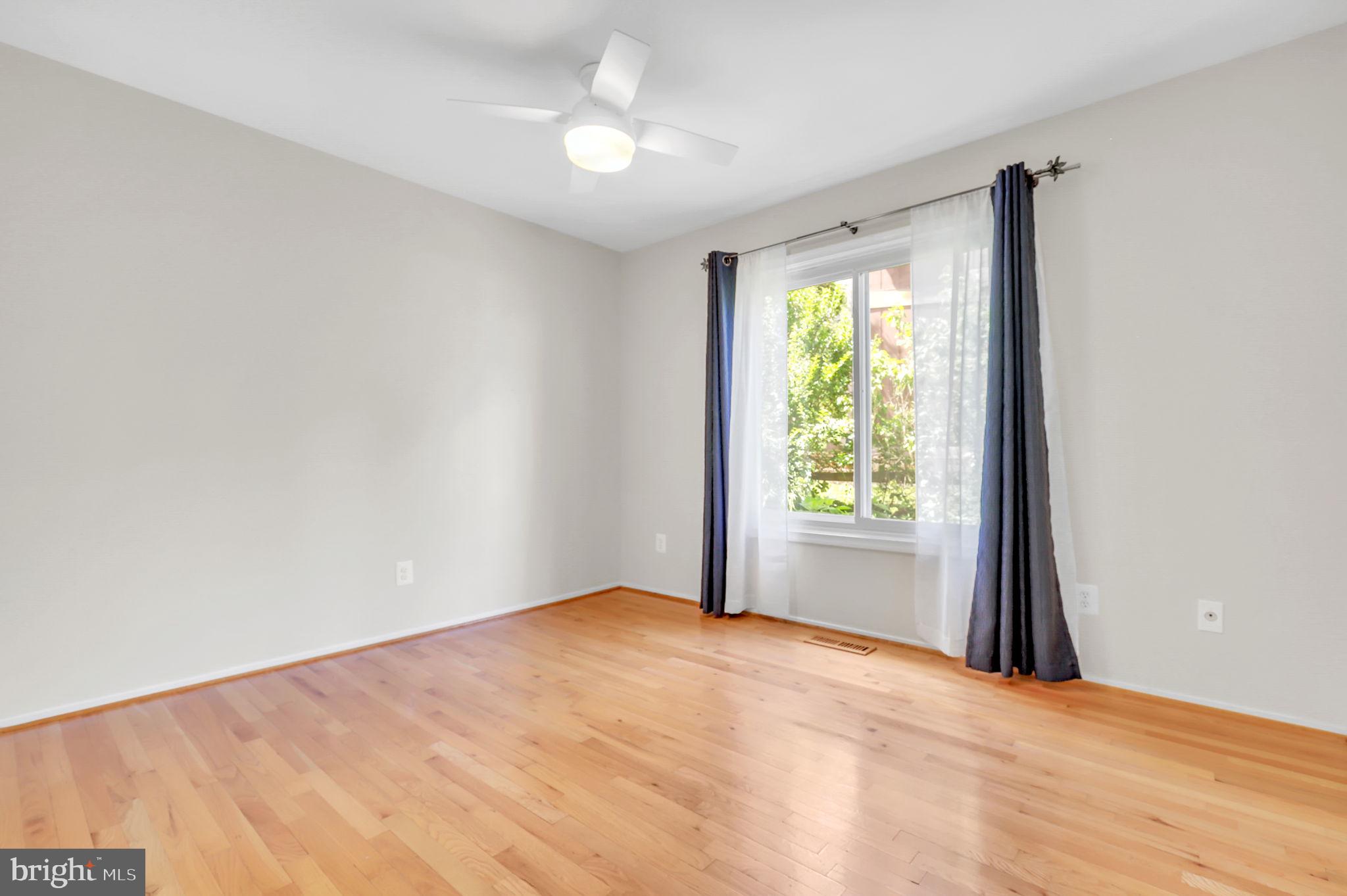 THE POINTS - Residential