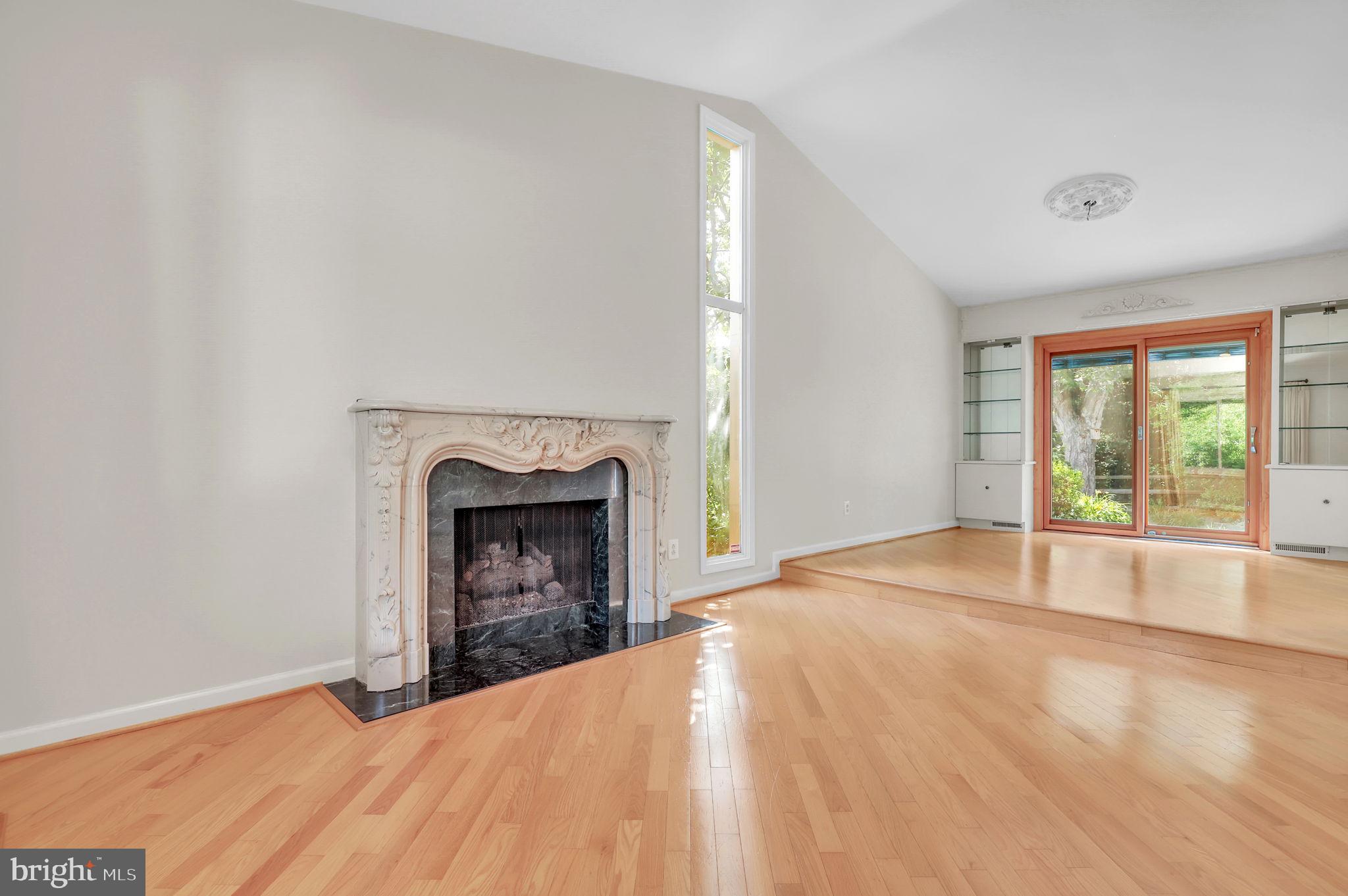 THE POINTS - Residential