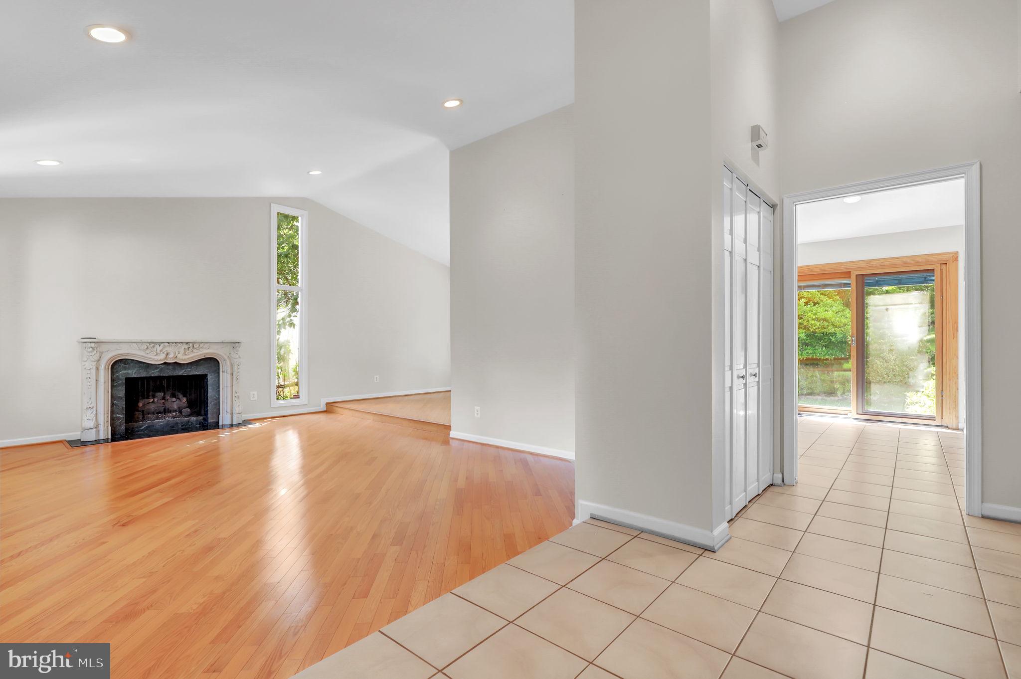 THE POINTS - Residential