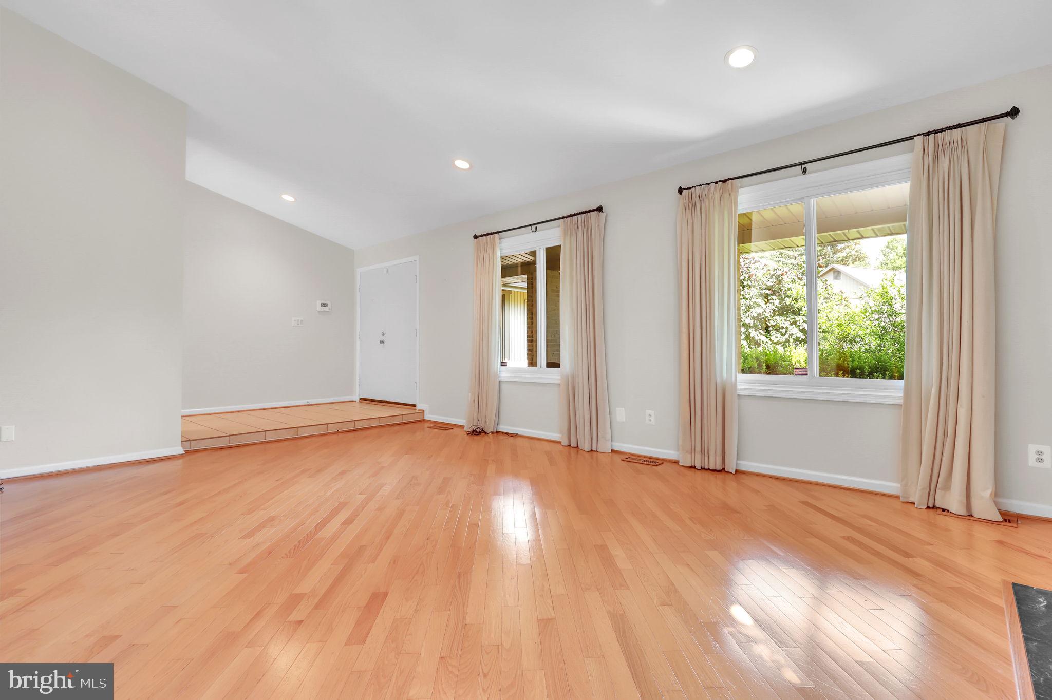 THE POINTS - Residential