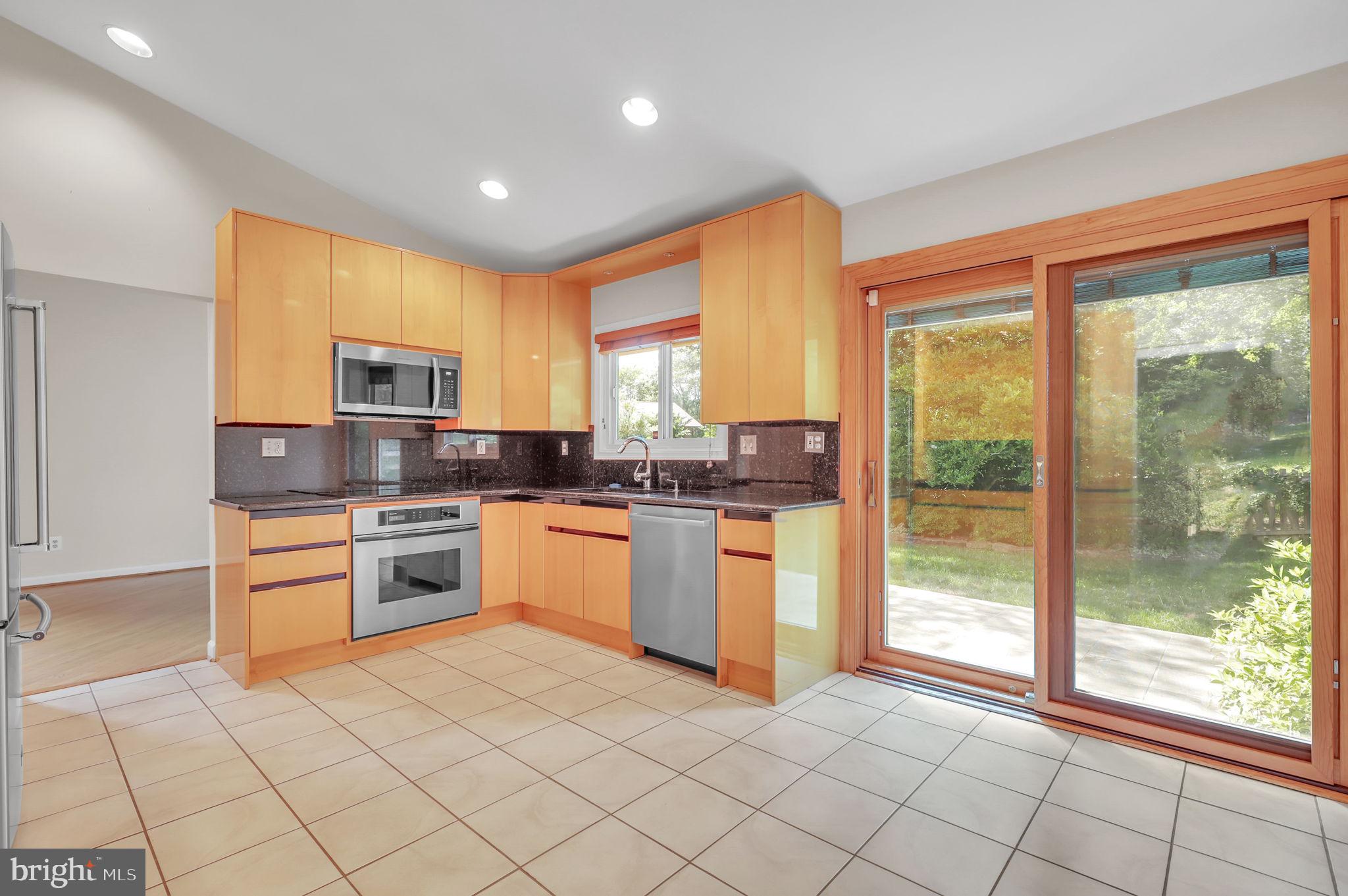 THE POINTS - Residential