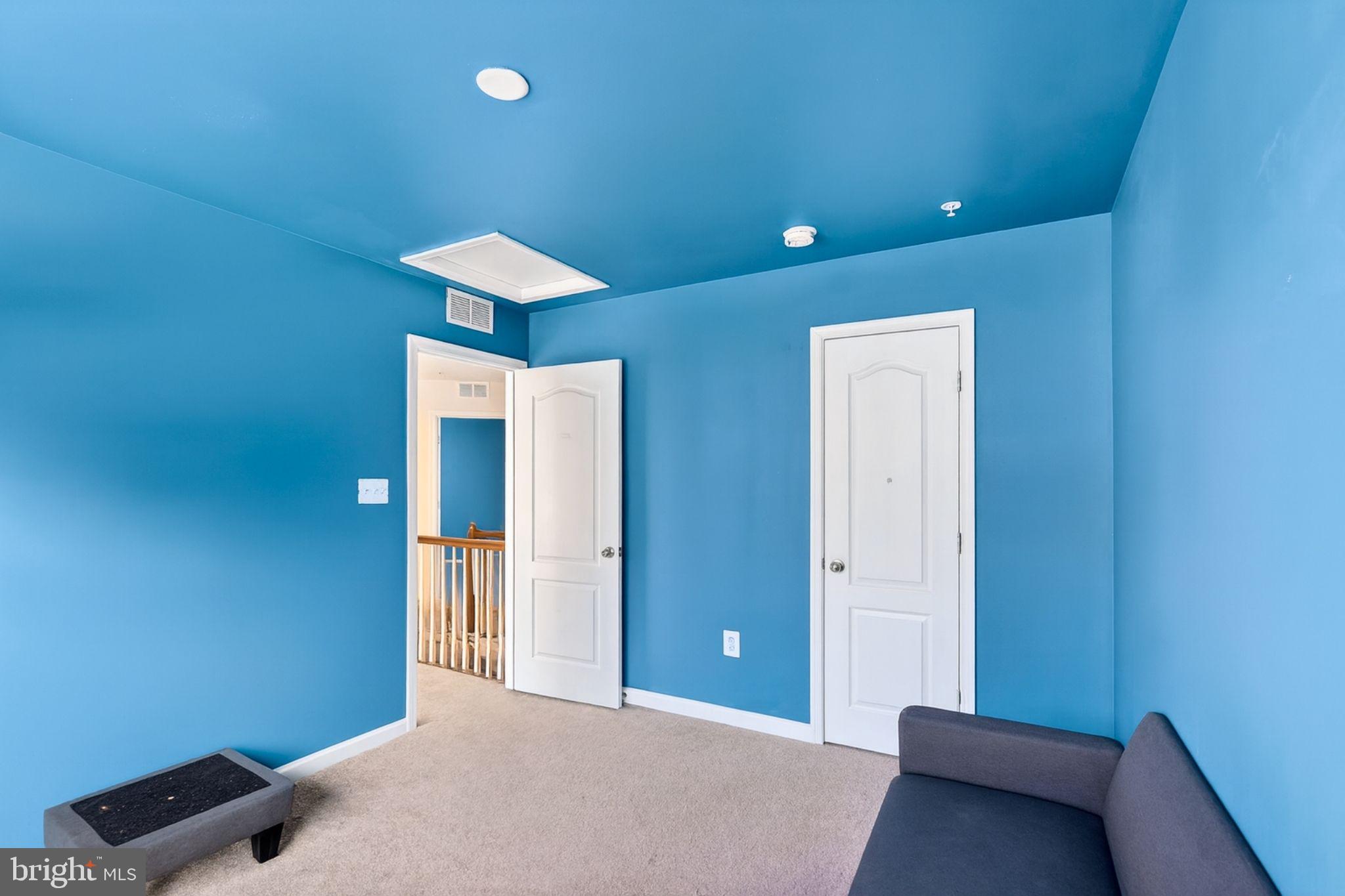 WINDSOR MANOR - Residential