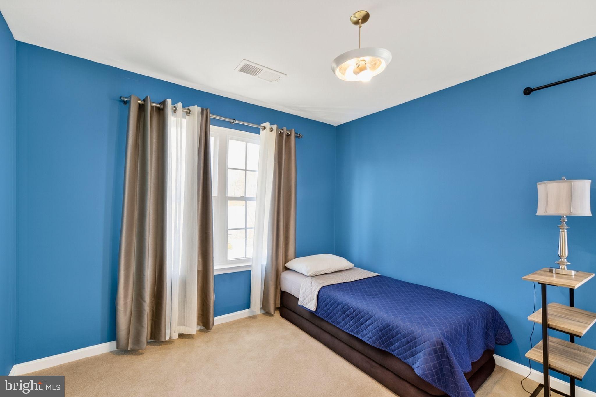 WINDSOR MANOR - Residential