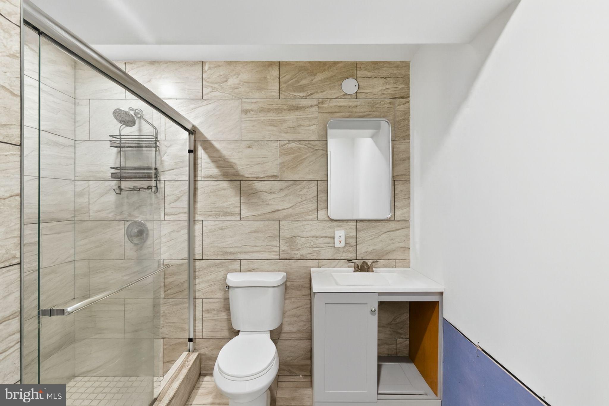 WINDSOR MANOR - Residential