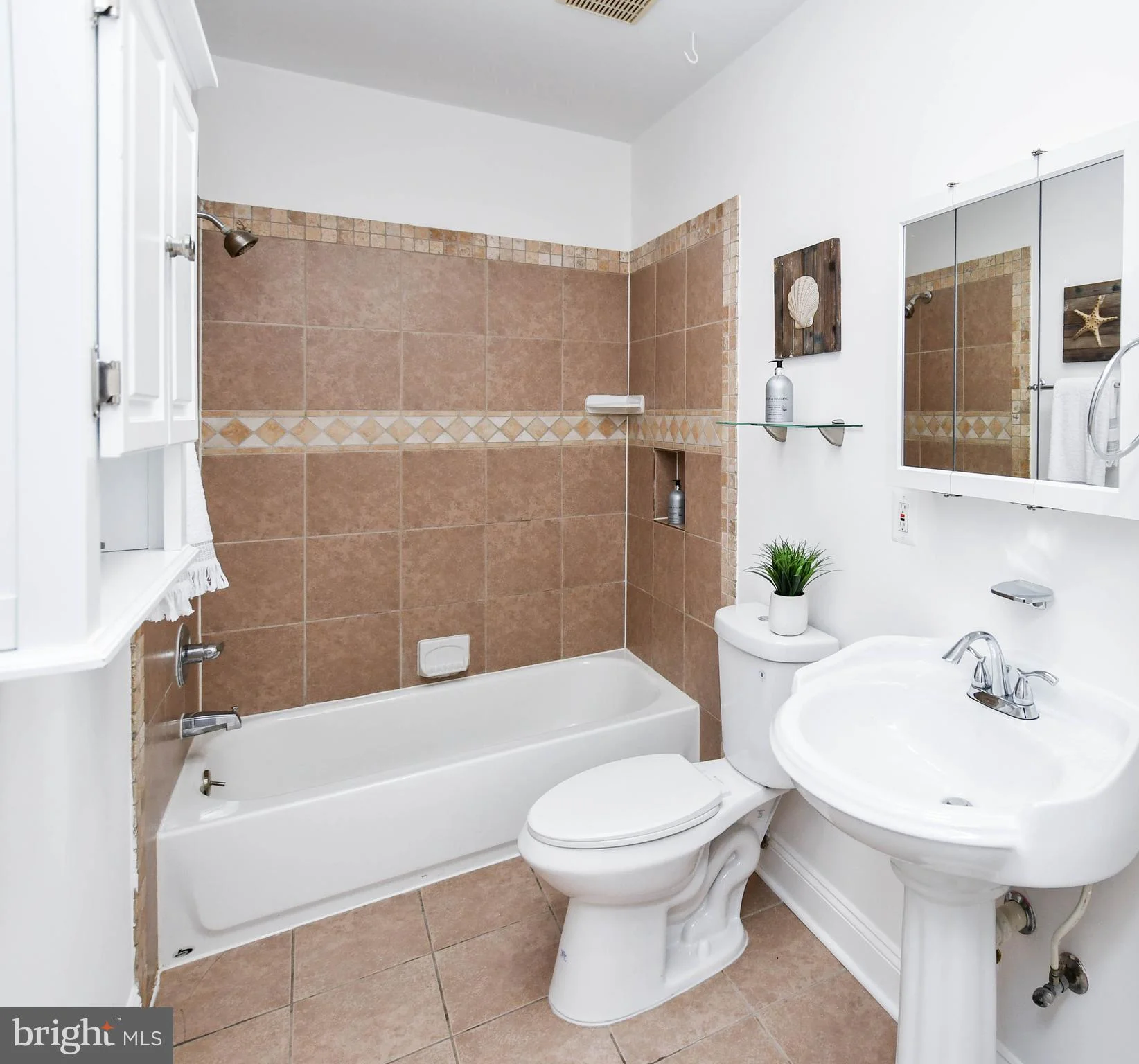 Additional image 76 of 4504 New Hampshire Avenue NW, Washington, DC 20011