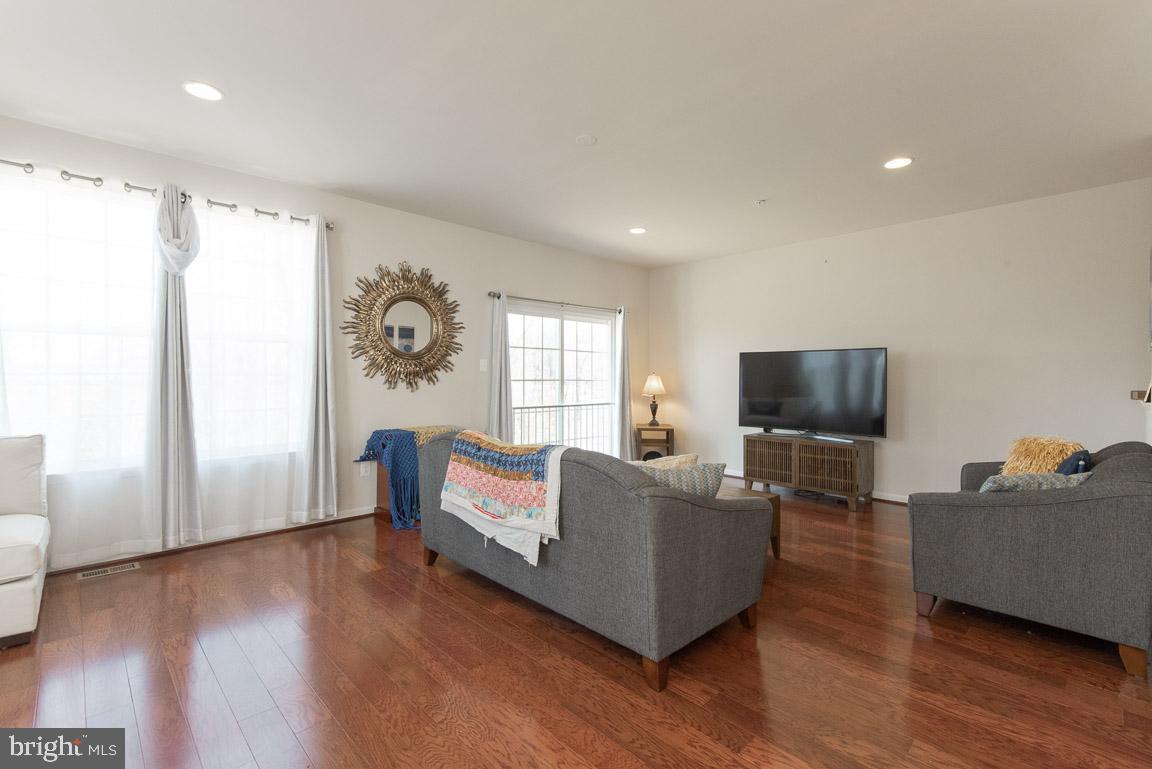 SMITH HOME FARM - Residential