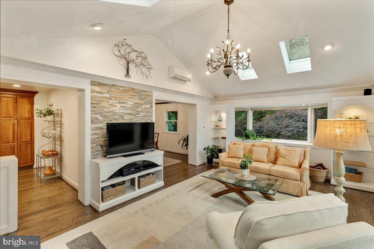 6225 KELLOGG DRIVE