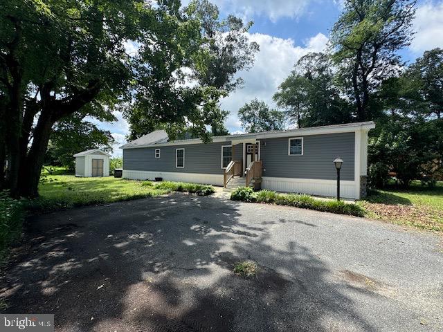 LAUREL VILLAGE - Residential