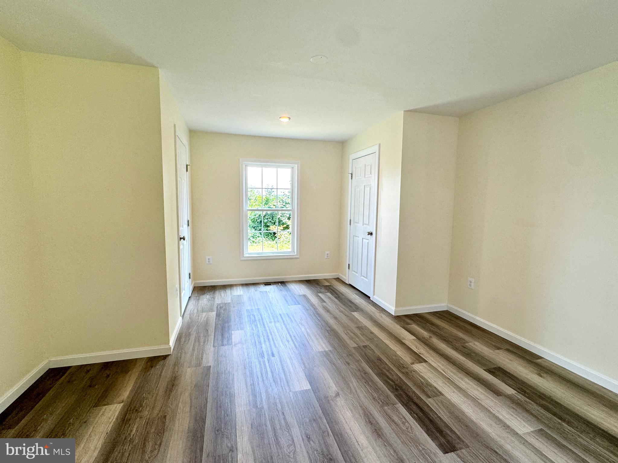 LAUREL VILLAGE - Residential