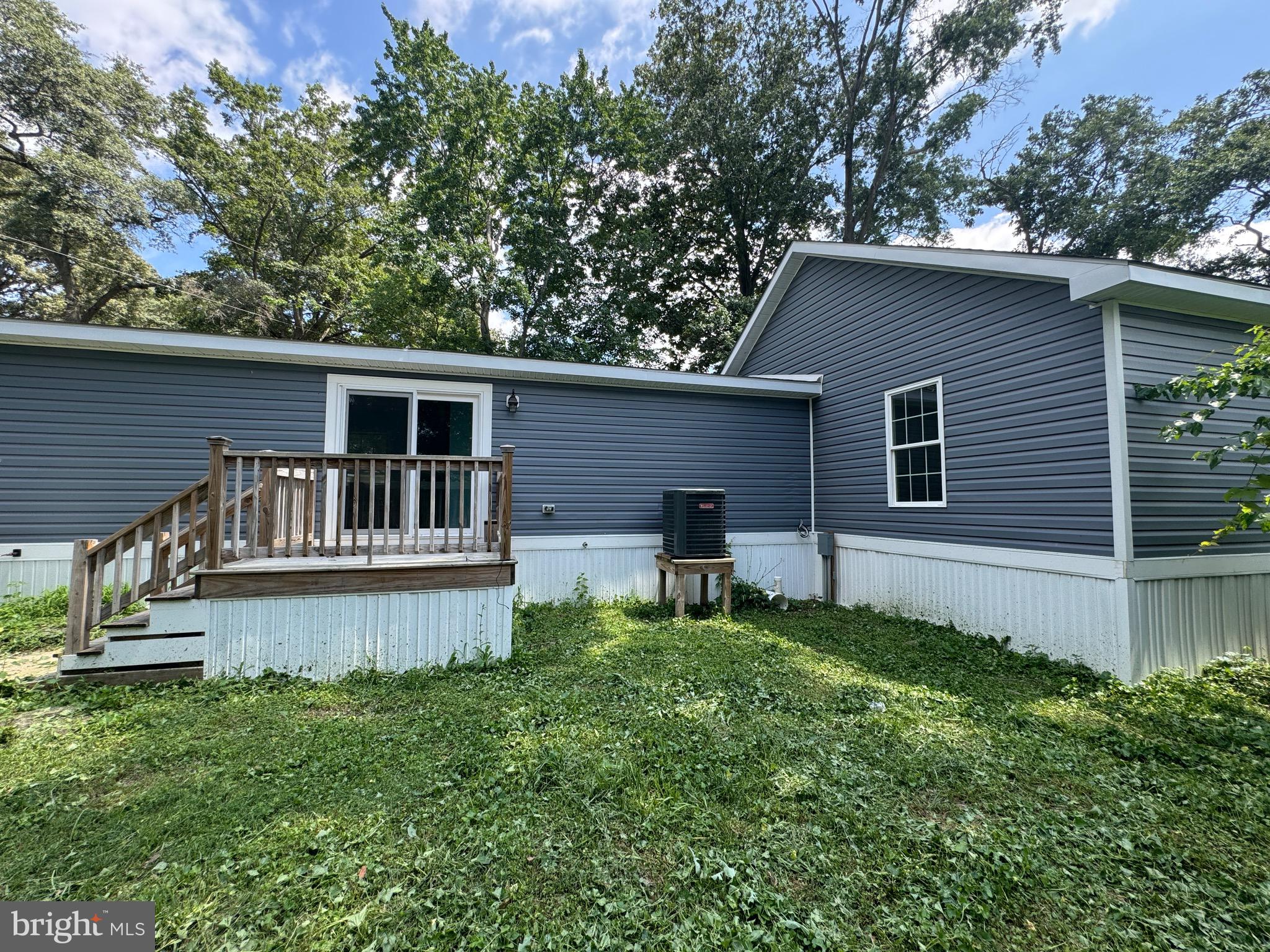 LAUREL VILLAGE - Residential