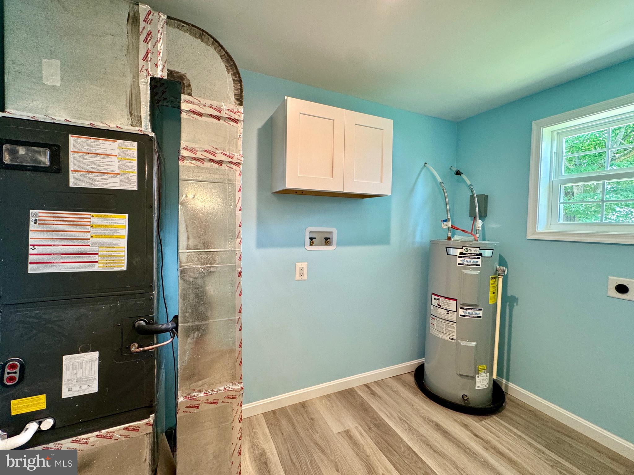 LAUREL VILLAGE - Residential