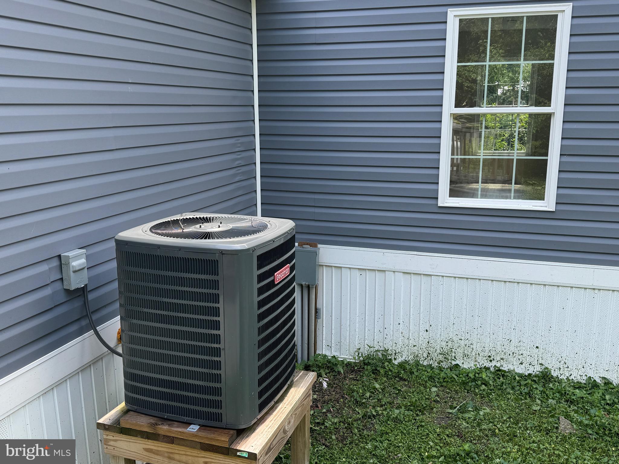 LAUREL VILLAGE - Residential