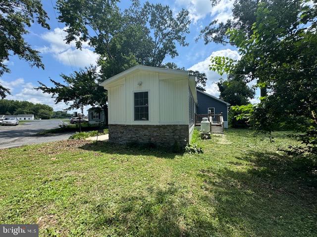 LAUREL VILLAGE - Residential