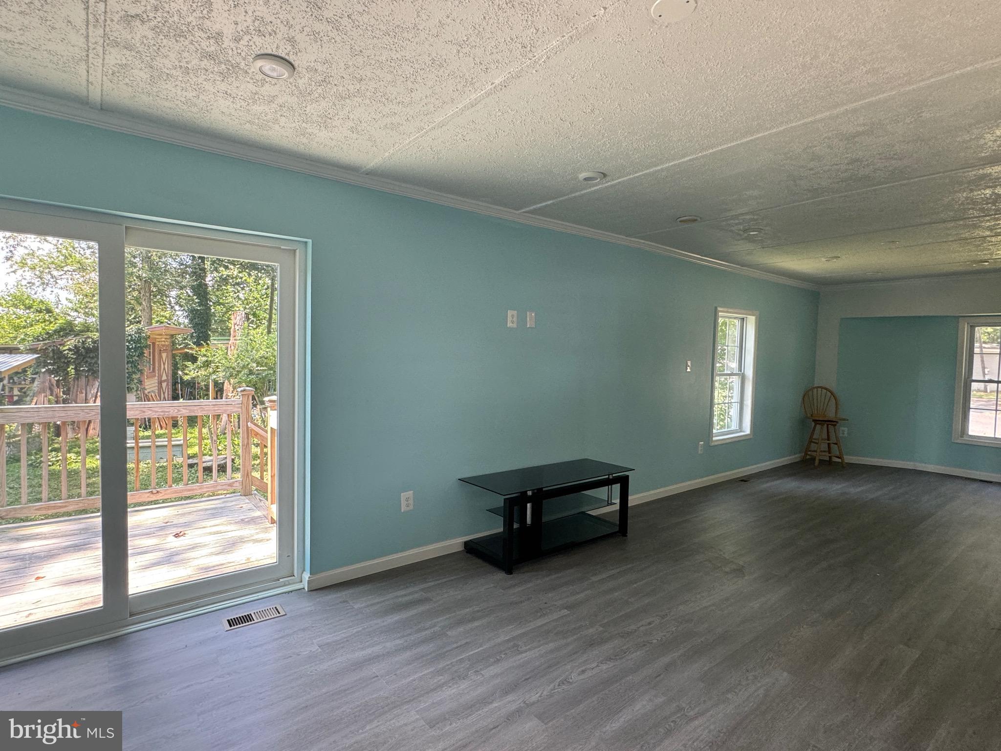 LAUREL VILLAGE - Residential